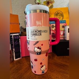 NEW Stanley x Hello Kitty 40 oz Quencher Tumbler – PINK (Special Edition)